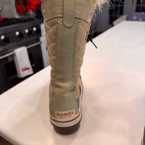Sorel Tofino Womens Size 7 Waterproof Faux Fur Winter Snow Boot NL 2332-241 - Picture 10 of 15